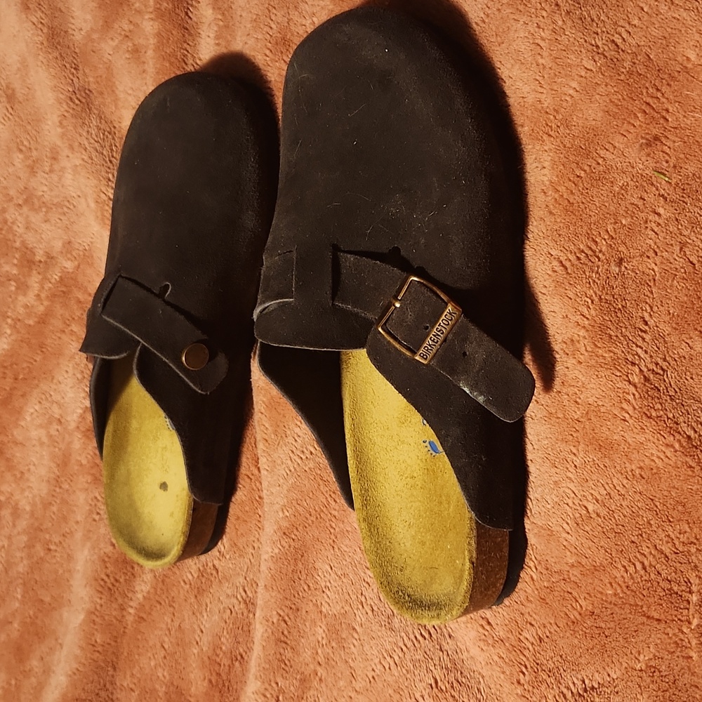 Suede Birkenstock Boston clogs